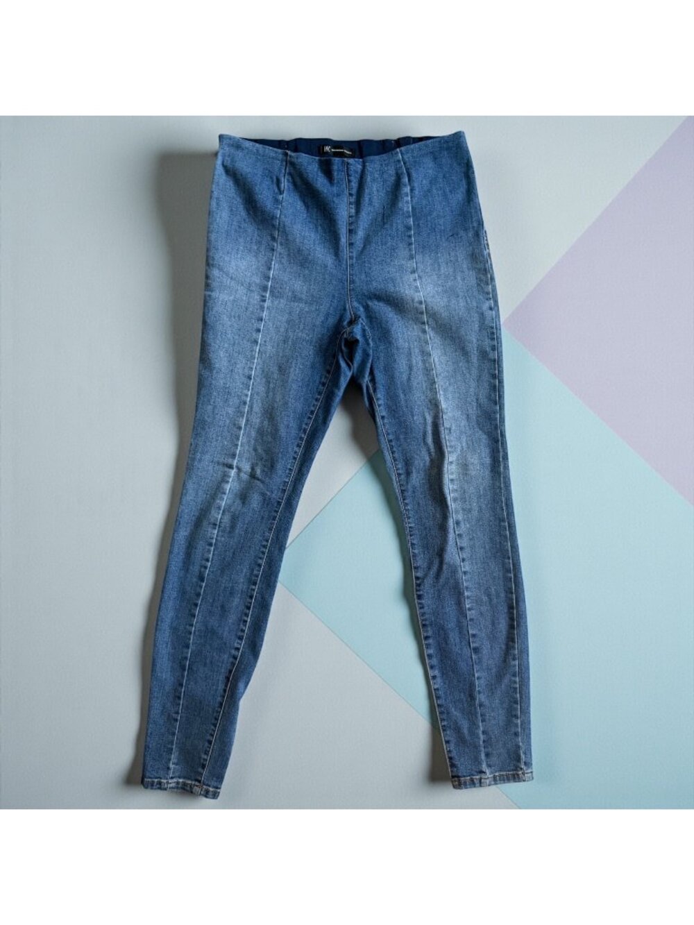 INC Medium Wash Pull On Skinny Jeans Size 8